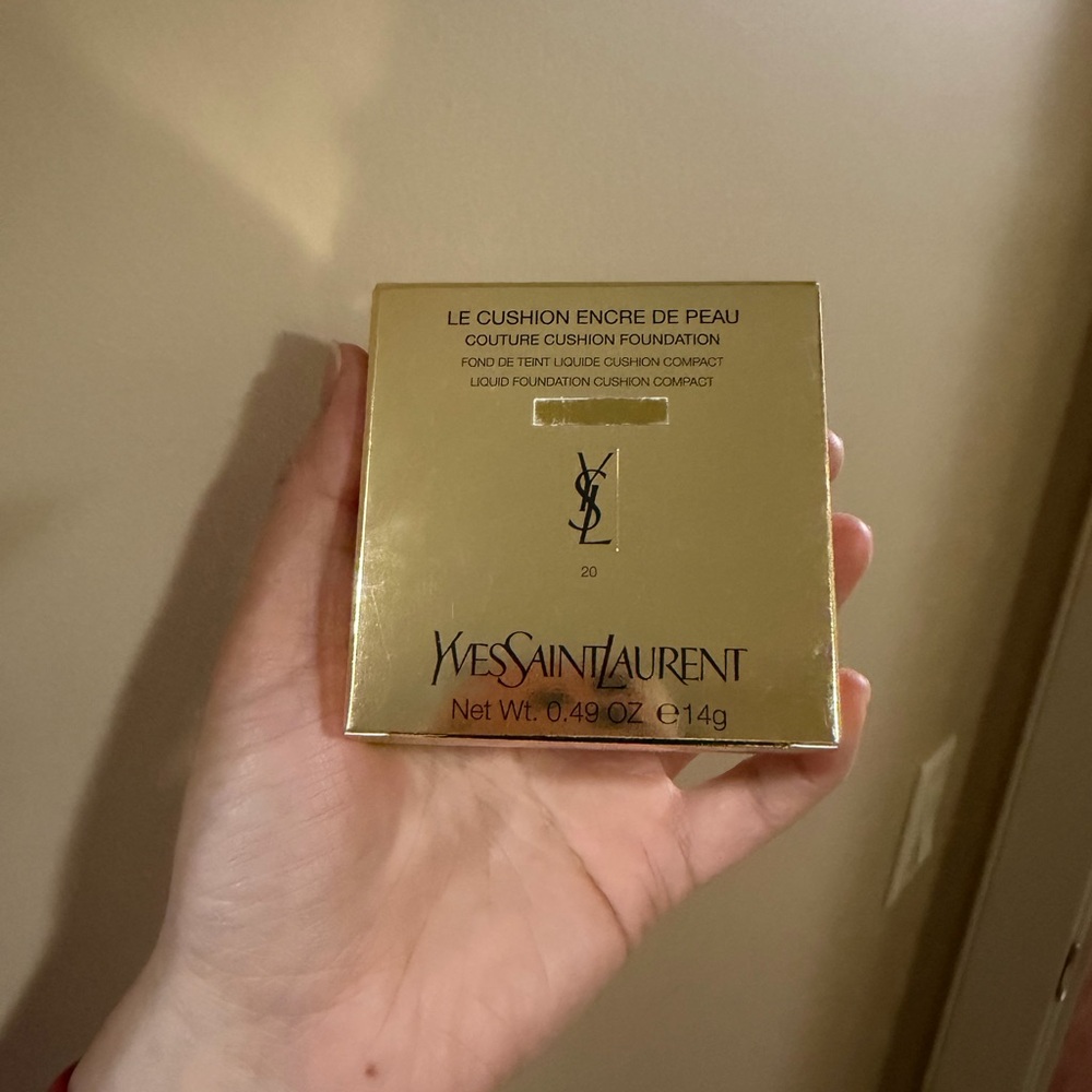 Yves Saint Laurent cushion shade#20 - Picture 2 of 3